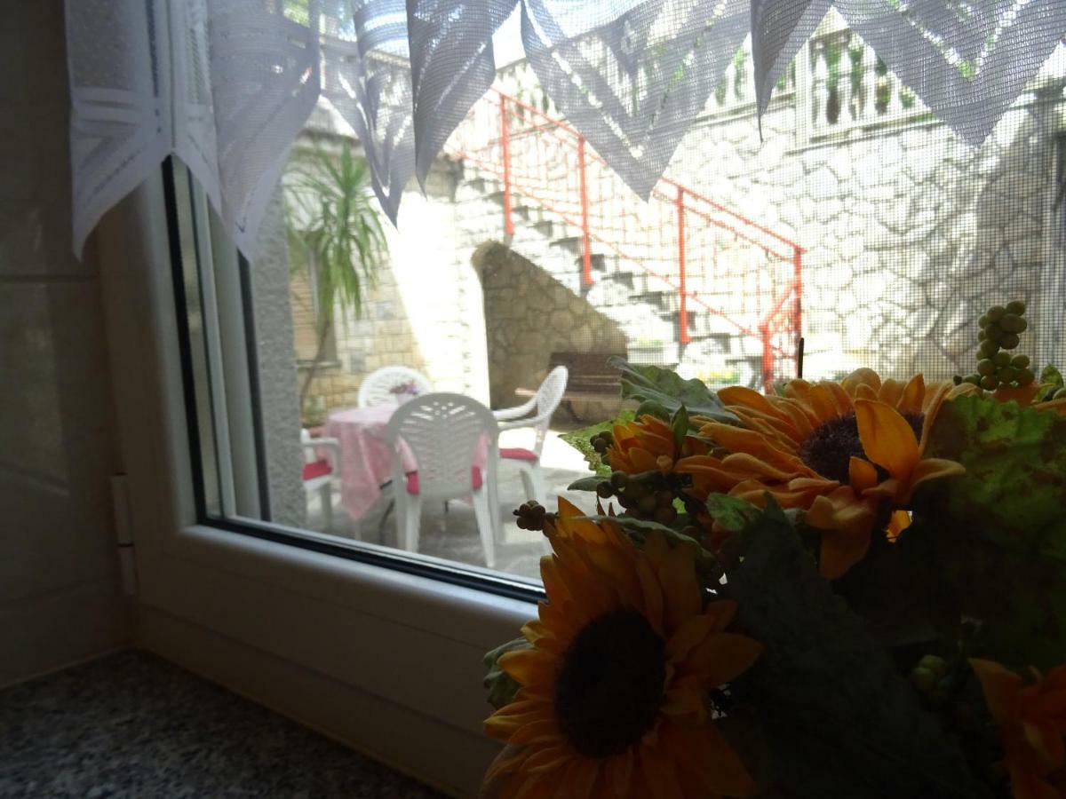 Apartman Iris S Terasom Rijeka Eksteriør billede